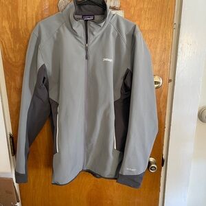 Patagonia Men's Two-Tone Gray Performance Jacket